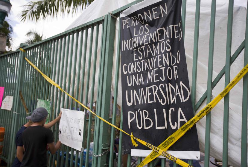 El borrador del plan fue divulgado hoy por la presidenta interina de la institución, Nivia Fernández, en una reunión con el caucus estudiantil