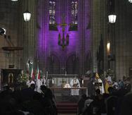 En la imagen, un momento del funeral por el arzobispo anglicano y Premio Nobel de la Paz, Desmond Tutu, en la catedral de St. George, en Ciudad del Cabo, Sudáfrica, el 1 de enero de 2022.