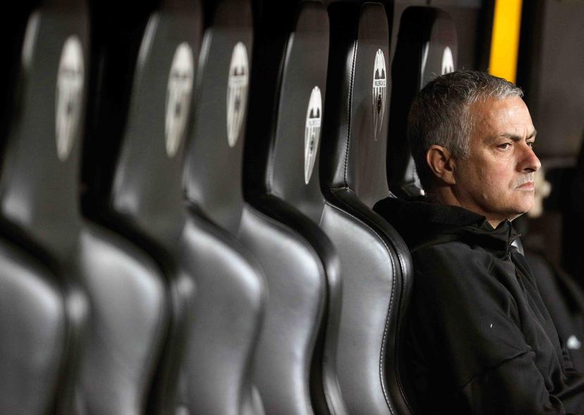 Jose Mourinho durante un entrenamiento del Manchester United. (EFE)