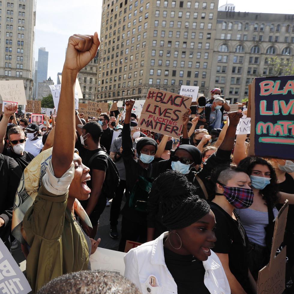 Foto de archivo de una manifestación en la ciudad de Nueva York, en mayo de 2020, tras el homicidio de George Floyd.