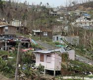 Una comunidad en el municipio de Toa Alta tras el paso del huracán María.