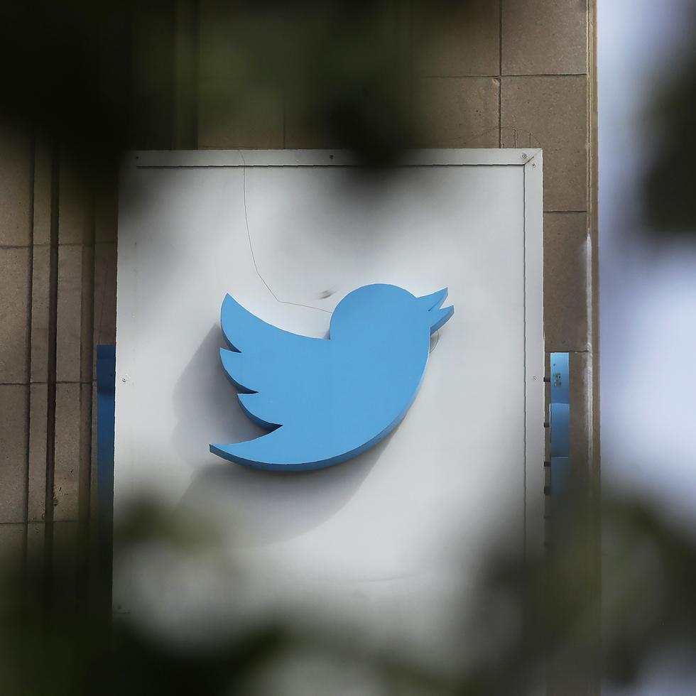 La División de Finanzas Corporativas de la SEC hizo el pedido en una carta el 15 de junio, que fue respondida por el bufete de abogados de Twitter el 22, en la que afirman que la compañía considera que "reveló adecuadamente su metodología en su reporte anual 2021".