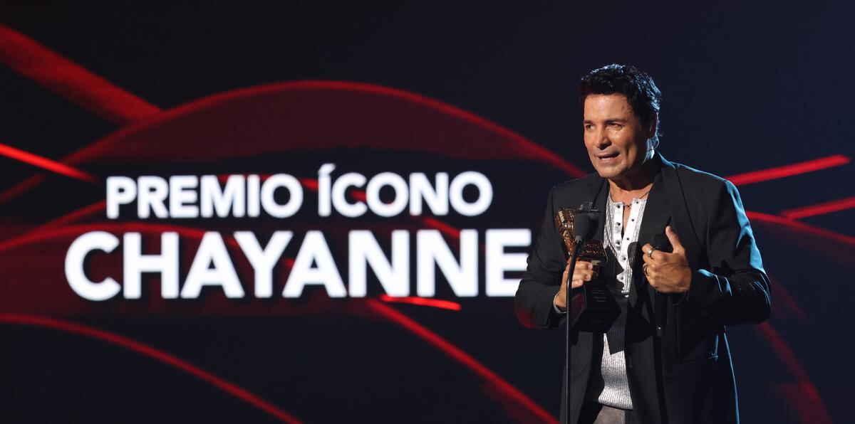 La estrella boricua, Chayanne, recibió el Premio Billboard ĺcono en los Premios Billboard de la Música Latina 2022.