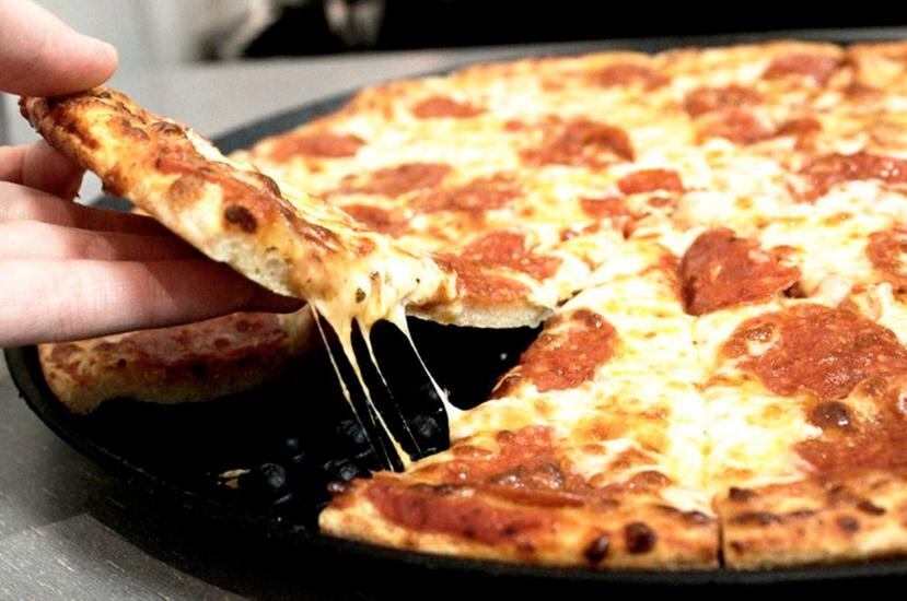 Según la demanda, Mohamad Bazzi compró en dos ocasiones una pizza "halal" que contenía cerdo. (Archivo / GFR Media)