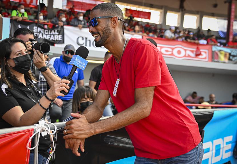 Javier Culson regresó al Estadio Francisco "Paquito" Montaner, de Ponce, para recibir un reconocimiento en las Justas de Atletismo de la LAI.