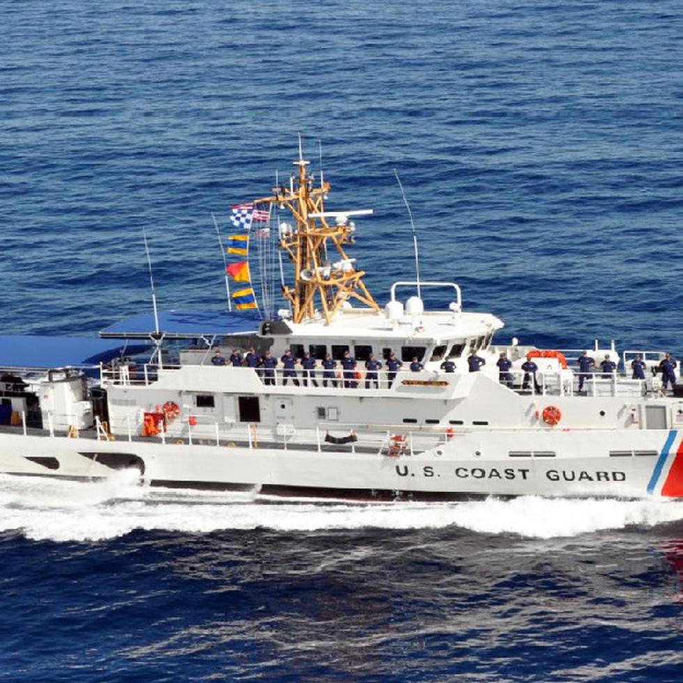 La intervención ocurrió cuando la Guardia Costera se percató de un bote sin bandera y alterado para llevar contrabando.