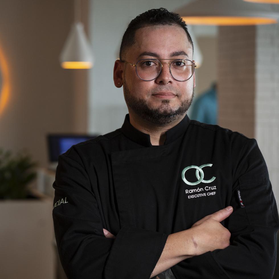 El chef ejecutivo Ramón Cruz habla sobre el nuevo menú puertorriqueño ‘Sabores  D’Aquí’, del restaurante ‘Social’,