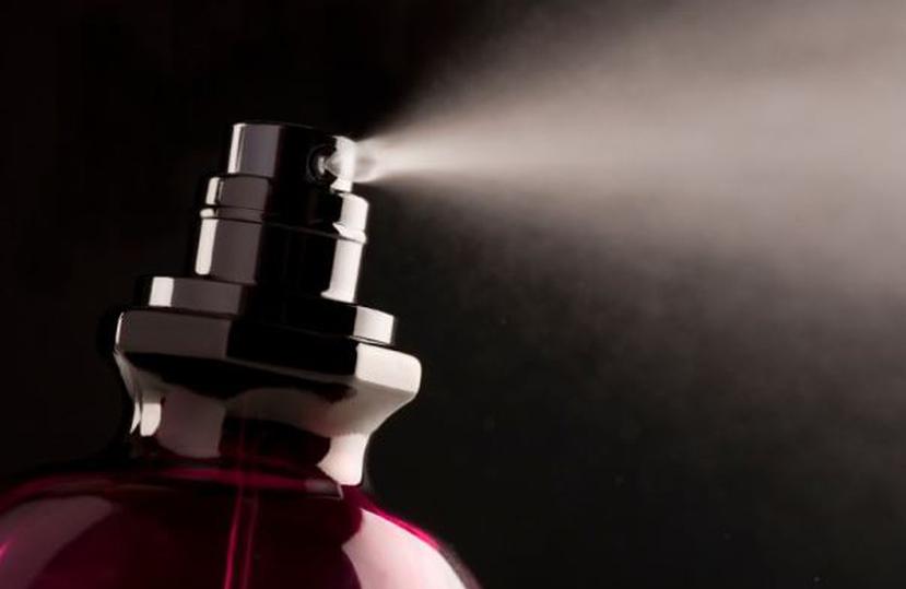 Regala un perfume que vaya de acuerdo con el gusto de quien lo va a recibir. (Foto: Archivo)