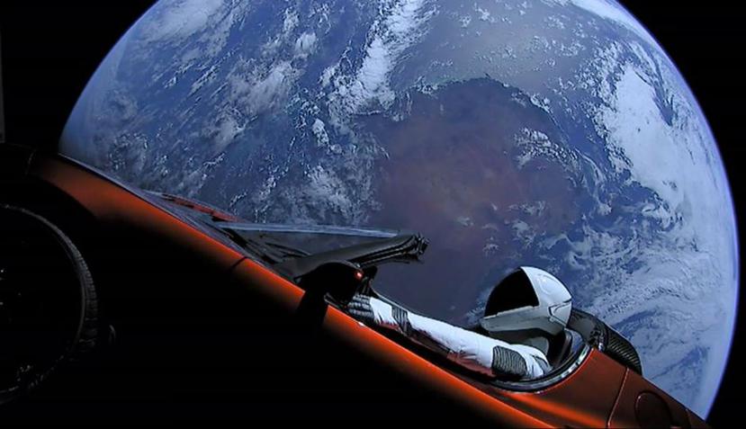 El Tesla Roadster de Elon Musk en el espacio ha recorrido más millas que cualquier otro automóvil en la historia (Twitter/SpaceX).