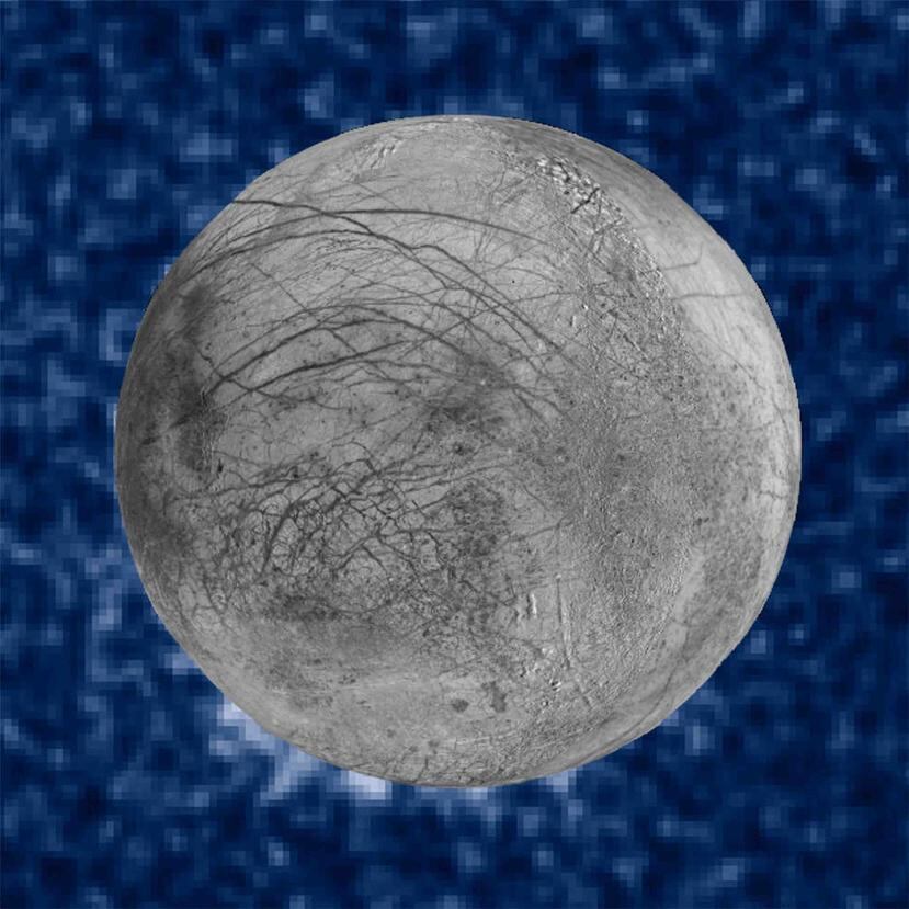 Esta imagen del 26 de enero de 2014 proporcionada por la NASA muestra una representación compuesta de posibles plumas de agua en el polo sur de la luna Europa de Júpiter. (NASA vía AP)
