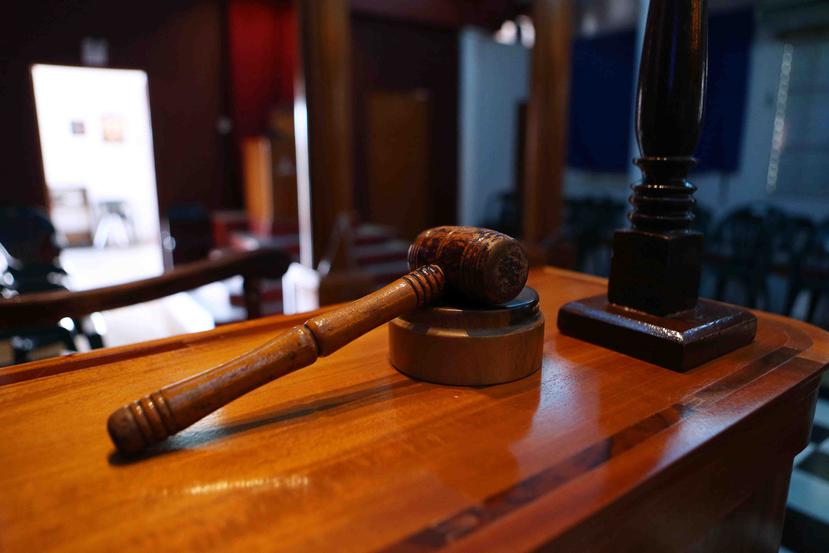 La jueza Aixa Rosado Pietri, del Tribunal de Primera Instancia de Aguadilla, encontró al acusado culpable de ocho cargos menos graves. (GFR Media)