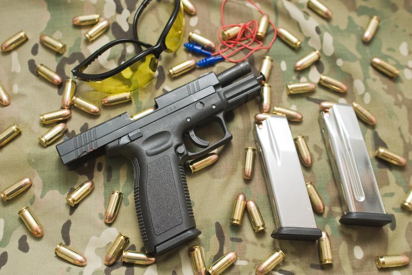La foto muestra una pistola semiautomática Springfield XD, calibre .45, similar a la que Luis Gabriel Santos Rivera utilizó en el incidente.