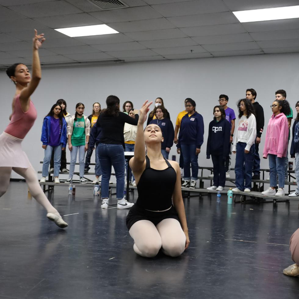 Ensayo del Concierto de Primavera del Coro de Niños de San Juan, quienes tendrán como invitados al cuerpo de baile de Ballets de San Juan.