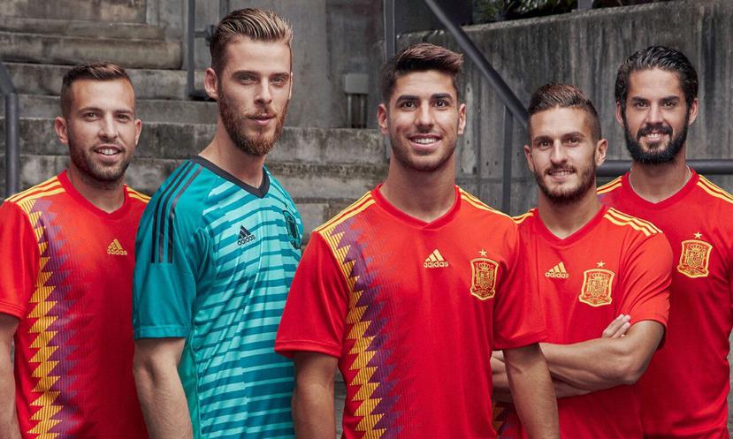 La camiseta es un homenaje a la que España utilizó en la Copa del Mundo de 1994. (Archivo / EFE)