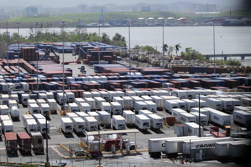 “El muelle está lleno de contenedores. Está repleto. Hay miles de contenedores ahí varados, llenos”, dijo Carlos Sánchez, presidente de la Unión de Trabajadores de Muelles.