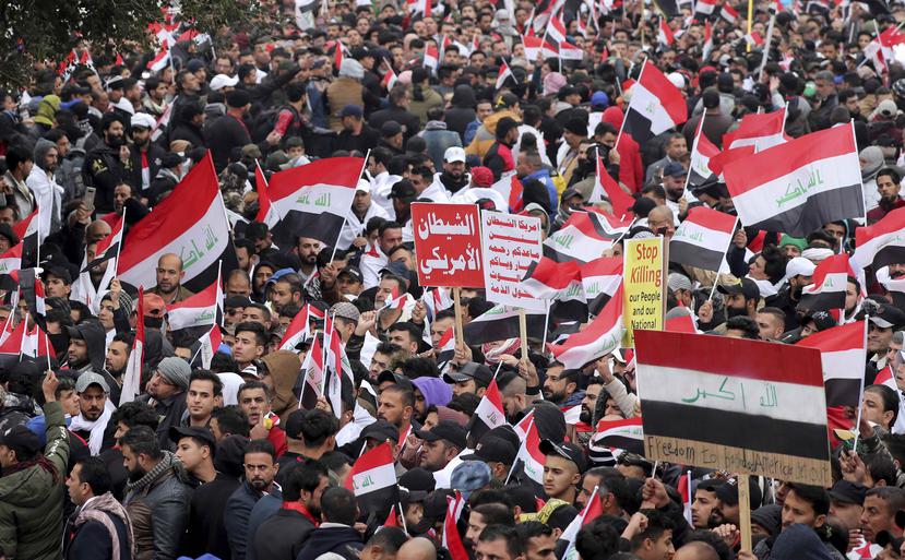 Aunque fue una protesta concurrida, no asistió la misma cantidad de personas que en manifestaciones anteriores, luego de que Estados Unidos asesinó al general Qassem Solimani. (AP)