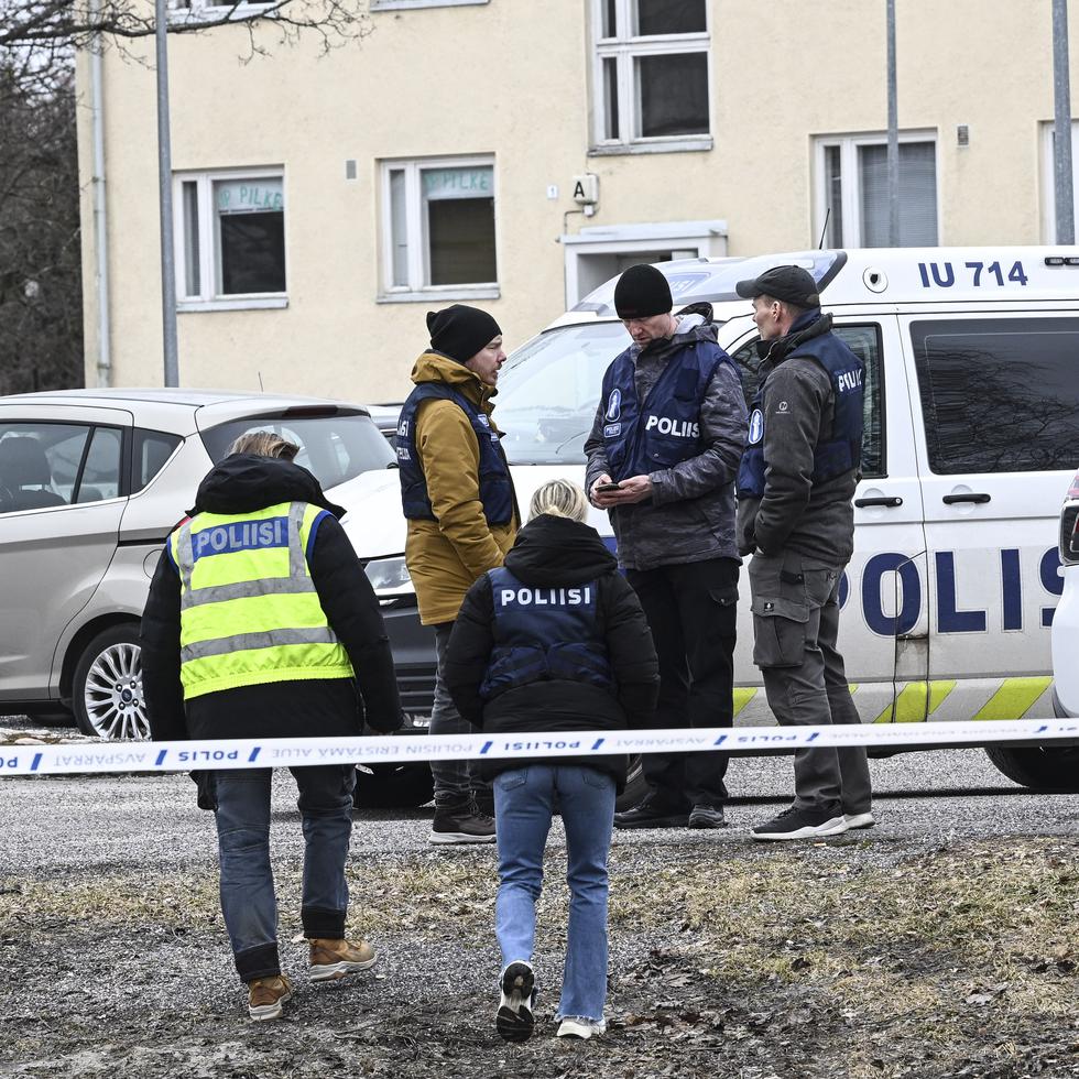 Un estudiante de 12 años disparó contra sus compañeros en una escuela de educación primaria en la ciudad de Vantaa, a las afueras de Helsinki.