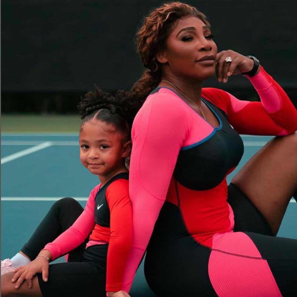 Serena Williams, junto a su hija Alexis Olympia, quien anunció su retiro para poder expandir su familia.