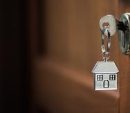 El Programa de Asistencia Directa al Comprador  aporta  hasta $60,000 para la compra de una vivienda a perosnasy domicilios con ingresos elegibles. La ayuda promedio es de $29,000.