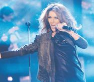 La cantante ha tenido cancelar su gira europea debido a una enfermedad rara que le causa dolor y espamos en todo el cuerpo. (Archivo AFP)