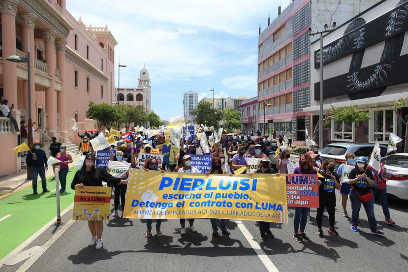 A unas dos semanas de que LUMA Energy tome el control de la red eléctrica, diversas organizaciones sindicales reclaman al gobernador Pedro Pierluisi que detenga el contrato.