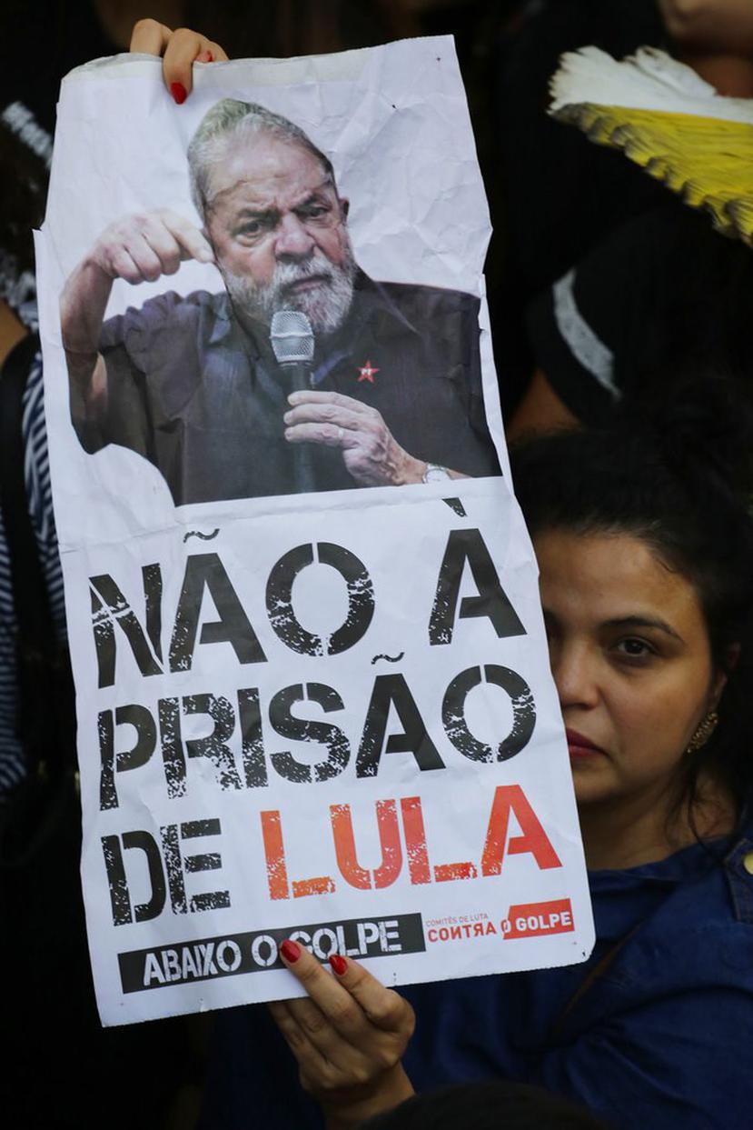 Lula sda Silva cumple una pena de 12 años y un mes de cárcel por corrupción (AP).