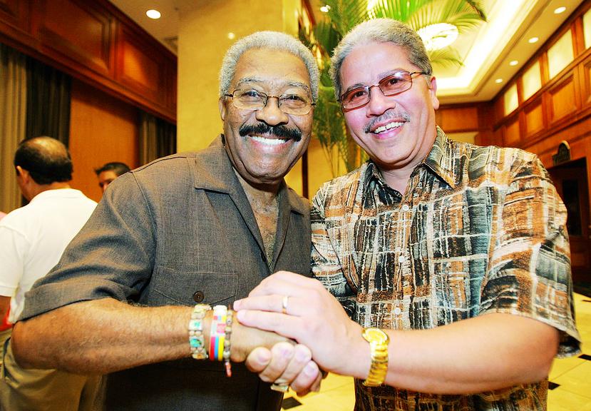 El líder de El Gran Combo, Don Rafael Ithier, junto al pianista, compositor y arreglista puertorriqueño Willie Sotelo, a quien se le dedicará este festival.