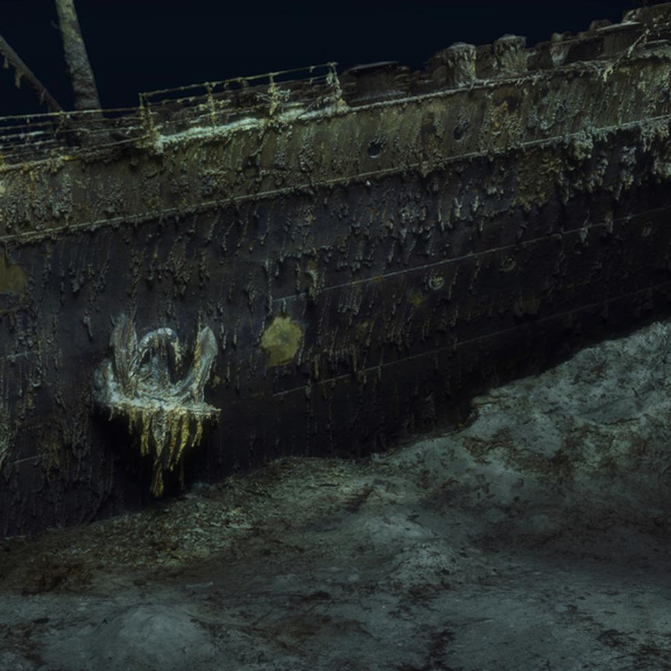 En esta imagen tomada del escaneo digital difundido por Atlantic/Magellan el jueves 18 de mayo de 2023, se observa la proa del Titanic, en el Océano Atlántico. (Atlantic/Magellan vía AP)