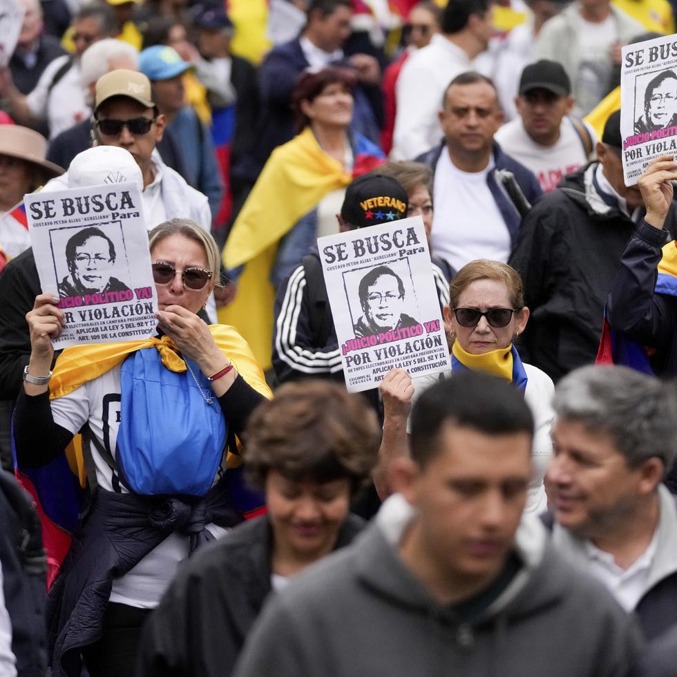 Las manifestaciones en contra y a favor del gobierno se han convertido en una constante en Colombia desde que subió al poder Petro en el 2022, convirtiéndose en el primer presidente de izquierda.