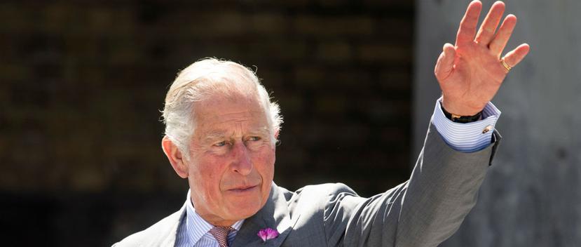 El príncipe celebrará con sus familiares y amigos en una cena privada que le ofrecerá su madre en el palacio de Buckingham, en Londres.(EFE)