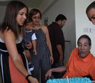 En el mes de agosto de este año, José Reymundi celebró su cumpleaños acompañado de sus hijos Mariela y Enrico y sus colegas.