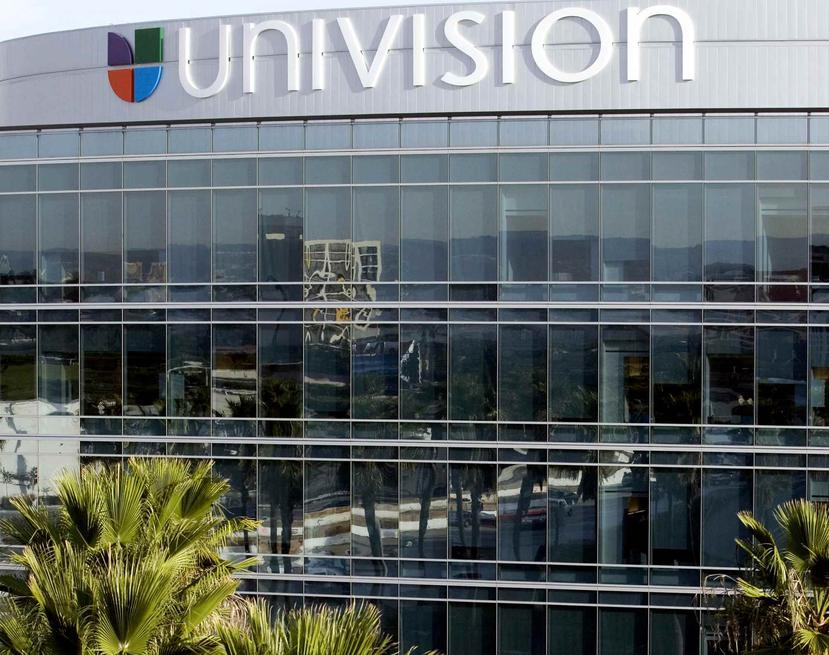 Univision dijo que supervisará a Onion Inc, pero que la empresa será independiente.