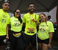 Dominic Lugo (tercero, izquierda a derecha) junto a su equipo tras completar el Medio Maratón San Blas.