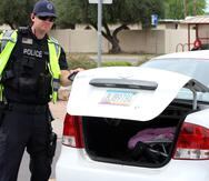 Un oficial de la Policía en Arizona.