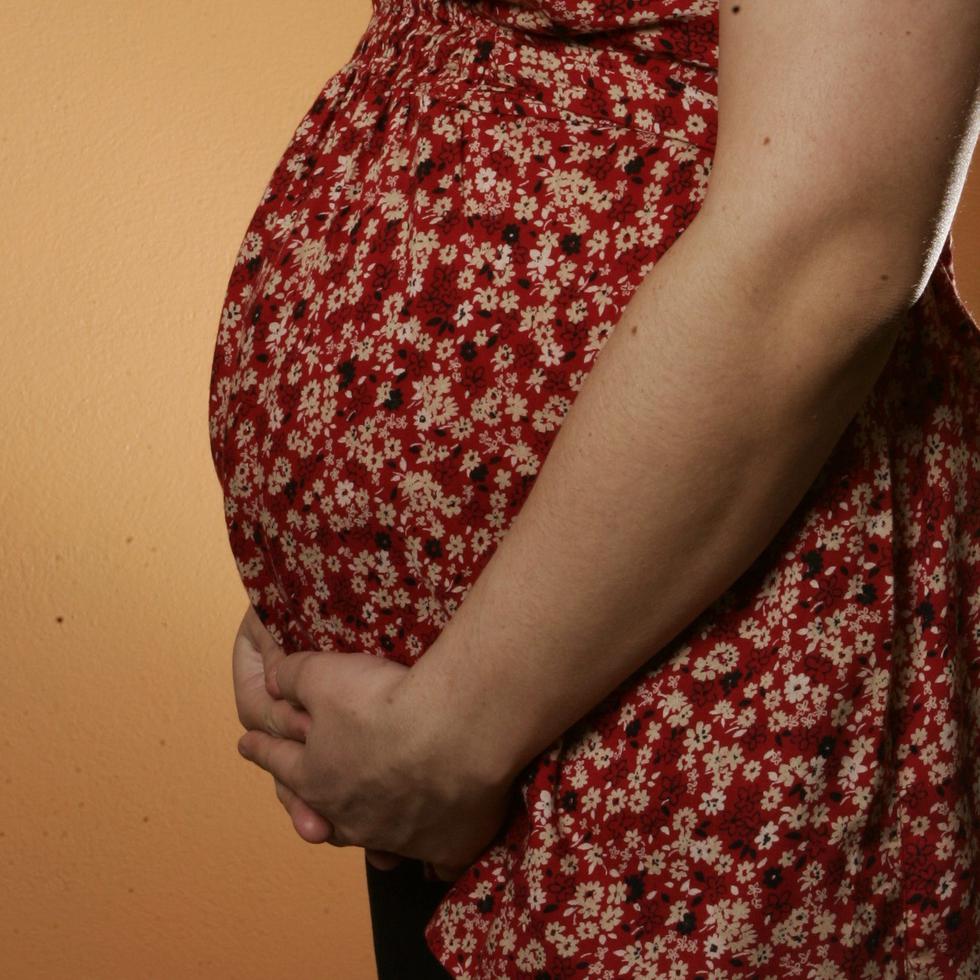 La entidad estatal detalló que de los 3.203 embarazos en niñas de 10 a 14 años este año en Guatemala, un 35 % de ellas dieron a luz, es decir en 1.121 casos. EFE/Zayra Mo/Archivo
