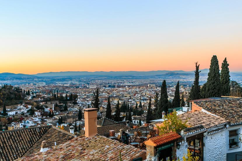 Vista de Granada (Andalucía, España) desde el Mirador de San Nicolás.