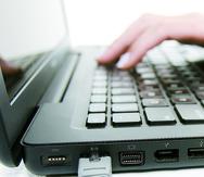 Además del descuento de $10 a $50 en la factura de Internet, se puede solicitar una ayuda de $100 para comprar ciertos modelos computadoras o tabletas.