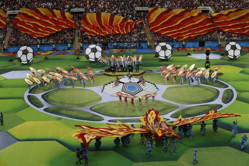 Parte del espectáculo durante la apertura de la Copa Mundial en Moscú, Rusia. (AP)