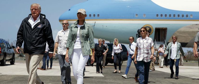 Melania Trump llegó a Puerto Rico junto a su esposo, el presidente Donald Trump. (Foto: AP)