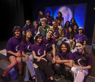 La compañía de estudiantes Teatro Rodante ensaya la puesta del musical 'Fantasticks'. Es la primera vez en sus 77 años de historia que Teatro Rodante de la UPR monta un musical. Está inspirado en Romeo y Julieta y es uno de los musicales más antiguos de Broadway.