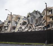 Demolición de Torres de Sabana, en Carolina.