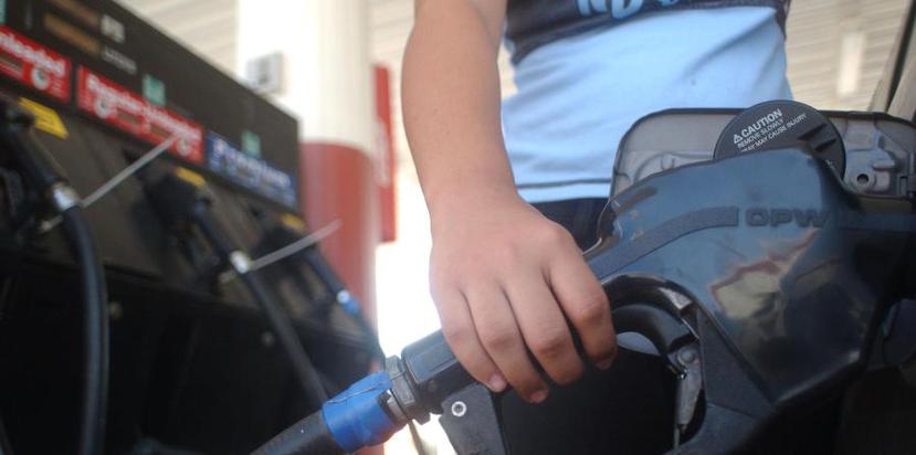Encarnación Correa aseguró que cuenta con alrededor de 80 mil galones de gasolina y 50 mil en diesel para abastecer a todos los vehículos de emergencias.  (Archivo / GFR Media)