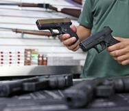 Los cambios a la Ley de Armas buscan simplificar el proceso para obtener una licencia de tiro al blanco o de portación.