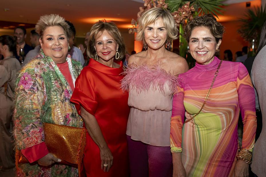 Sylvia Villafañe, Waleska Rivera, María Luisa Ferré Rangel y Beatriz Sánchez