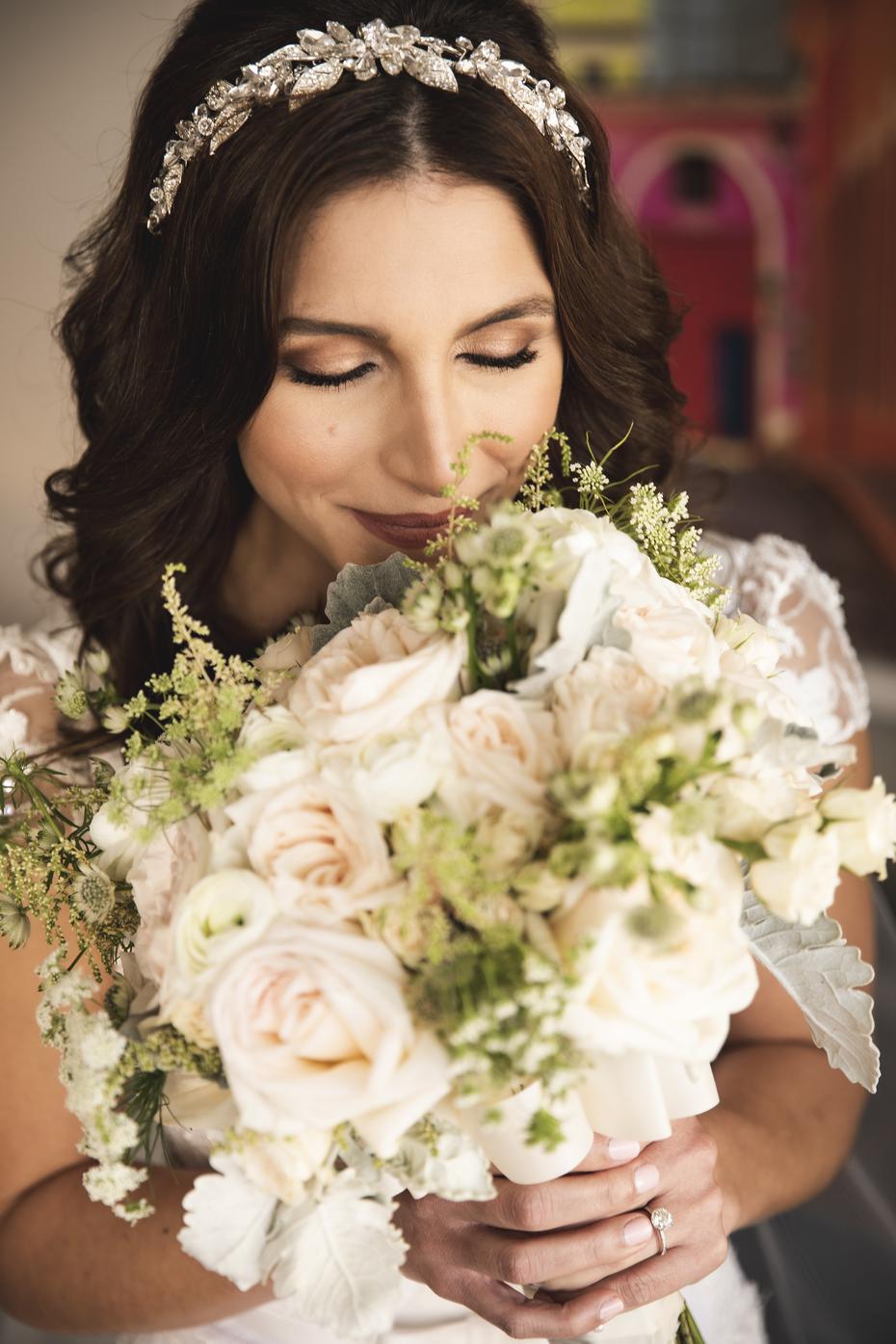 Bridal bouquet: Lee Ann Medina.  (Photo: Wedding Mafia)