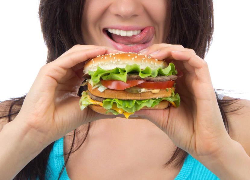 La adicción a las comidas te puede llevar a graves consecuencias relacionadas con el sobrepeso y la obesidad.
