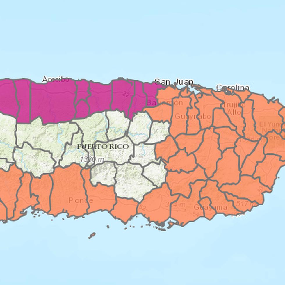Mapa que muestra los pueblos bajo aviso o advertencia de calor extremo el 26 de septiembre de 2023. El anaranjado representa la advertencia de calor y el violeta, el aviso.