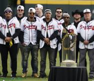 Eddie Rosario y los Braves de Atlanta celebraron el viernes el campeonato de Serie Mundial en las calles de Atlanta.