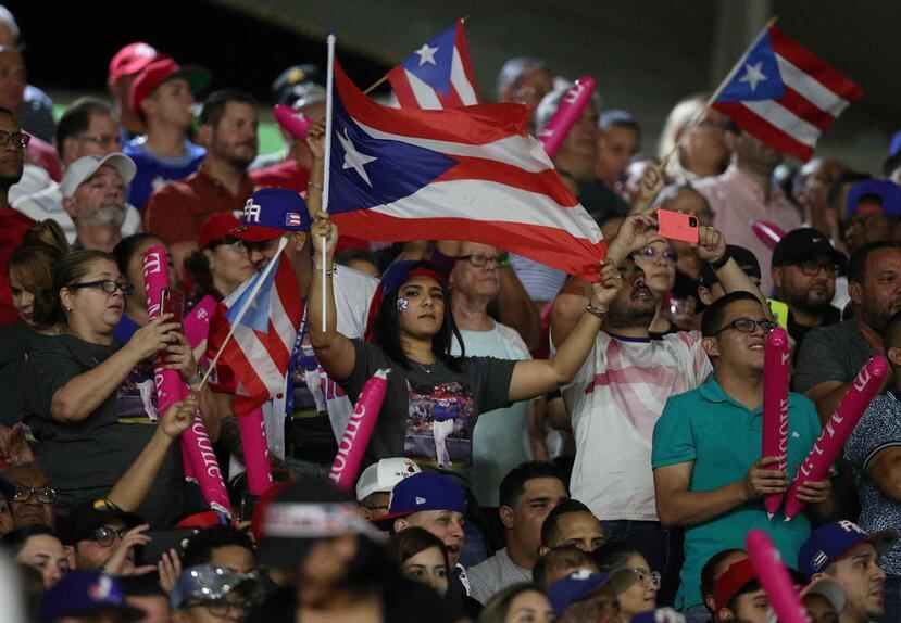 Sobre 19,000 fanáticos llenaron el estadio Hiram Bithorn el miércoles para el choque entre los Cangrejeros de Santurce y los Toros del Este de la República Dominicana.