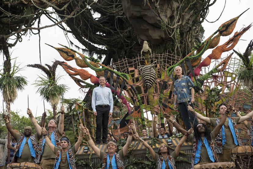 Bog Iger y James Cameron en Dedicatoria Pandora. (Foto: Walt Disney World)